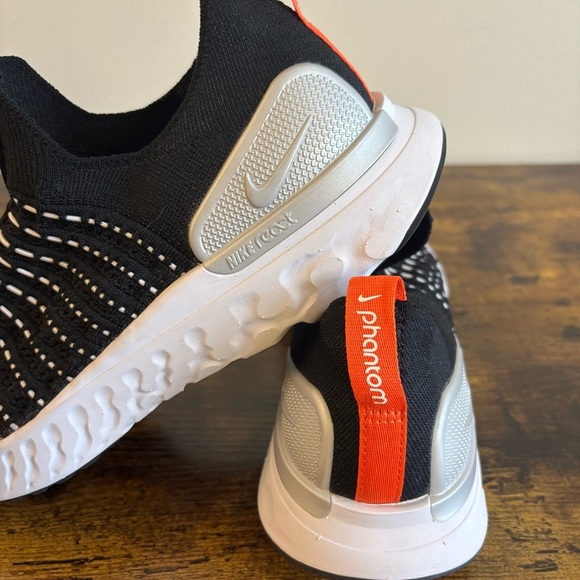 Nike React Phantom Run Flyknit 2 Men's Running Shoes - Picture 15 of 16